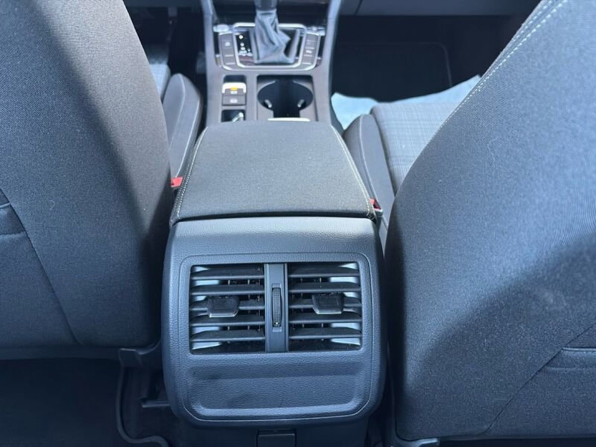 Volkswagen Passat Variant 2.0 TDI SCR EVO DSG Business (20)