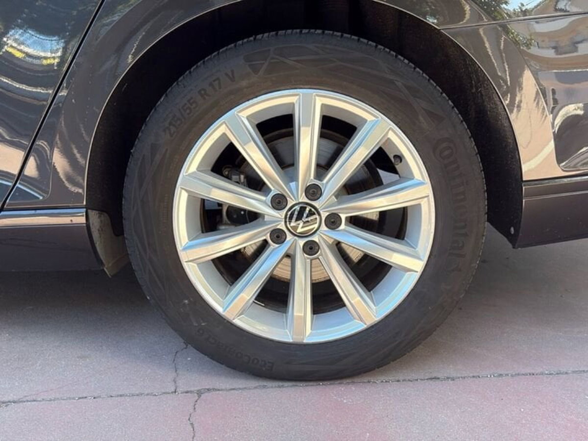 Volkswagen Passat Variant 2.0 TDI SCR EVO DSG Business (9)