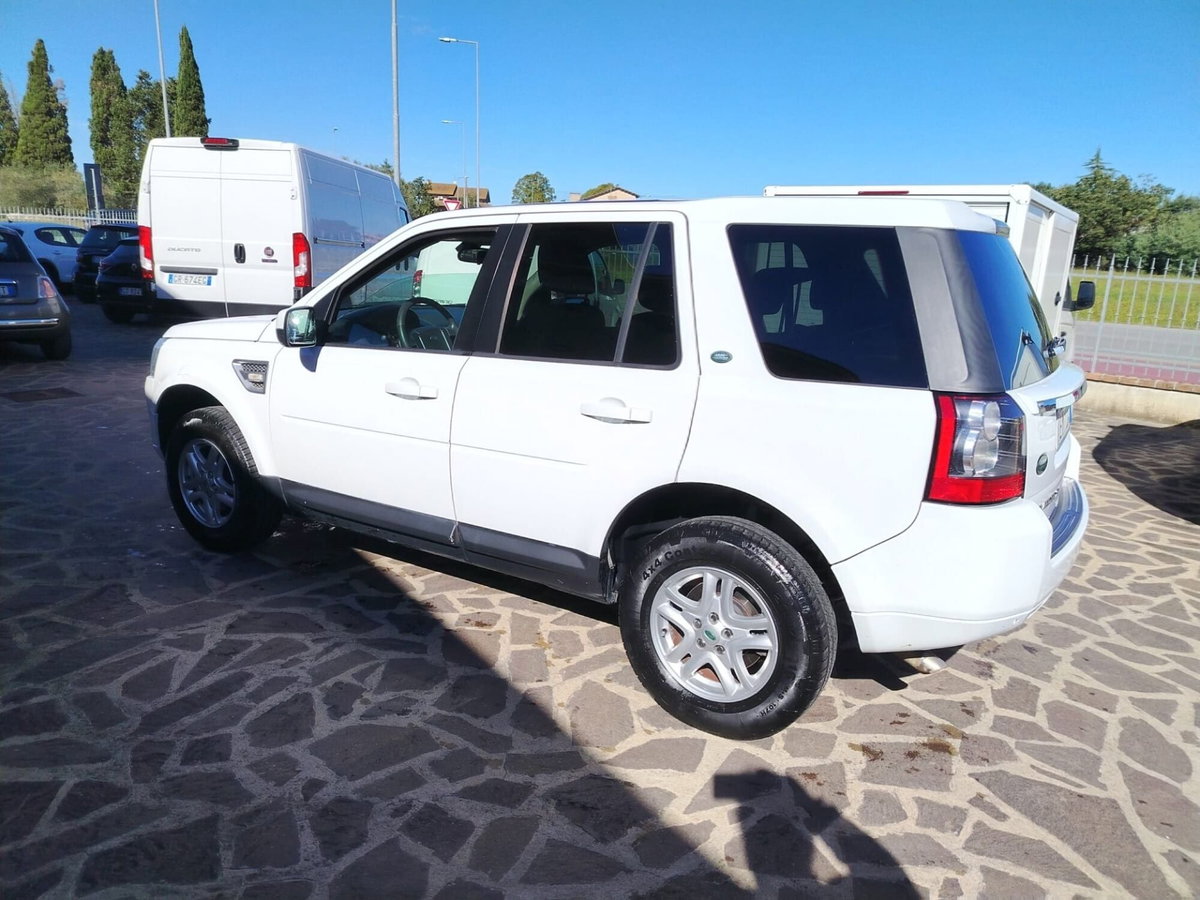 Land Rover Freelander 2.2 TD4 S.W. SE (6)