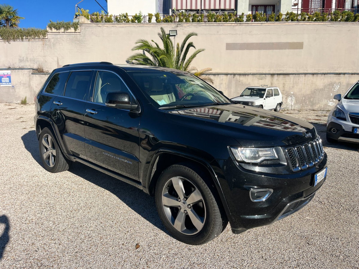 Jeep Grand Cherokee 3.0 V6 CRD 250 CV Multijet II Overland (3)