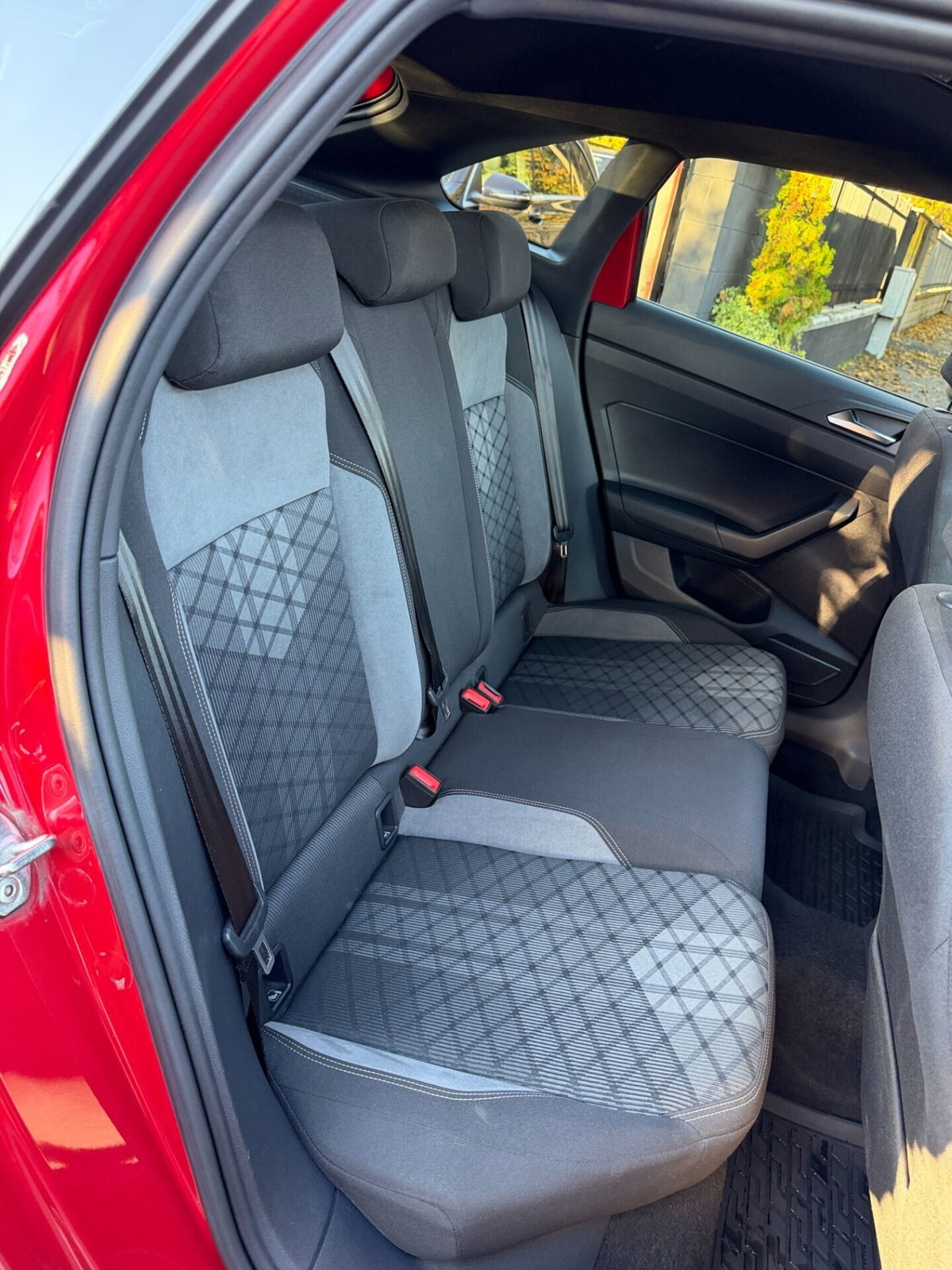 Volkswagen Taigo 1.0 TSI 110 CV DSG R-Line (13)