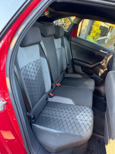 Volkswagen Taigo 1.0 TSI 110 CV DSG R-Line (13)