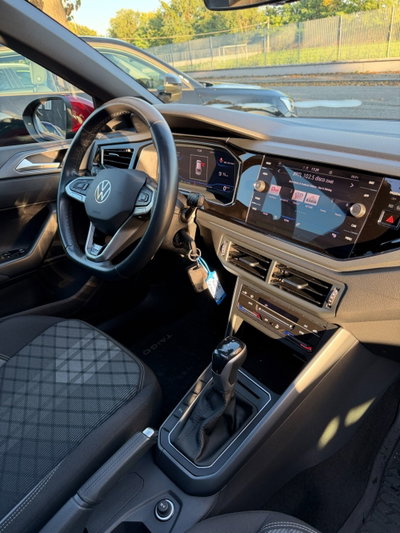 Volkswagen Taigo 1.0 TSI 110 CV DSG R-Line (15)