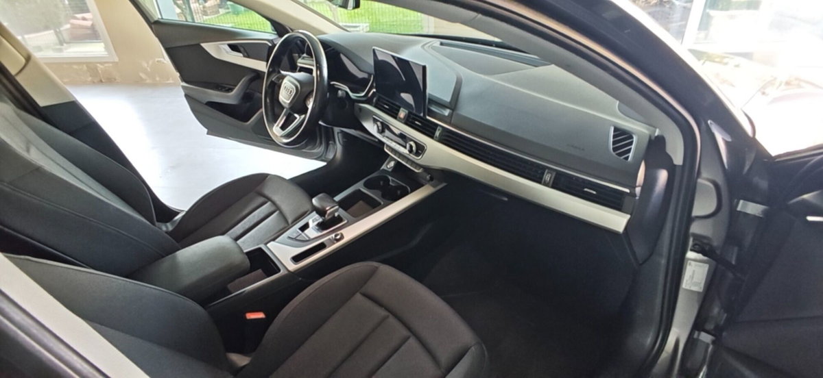 Audi A4 Avant 30 TDI/136 CV S tronic Business Advanced (17)