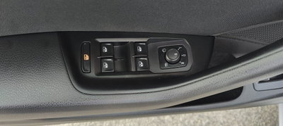Volkswagen Passat Variant 2.0 TDI SCR 122 CV EVO DSG Business (20)