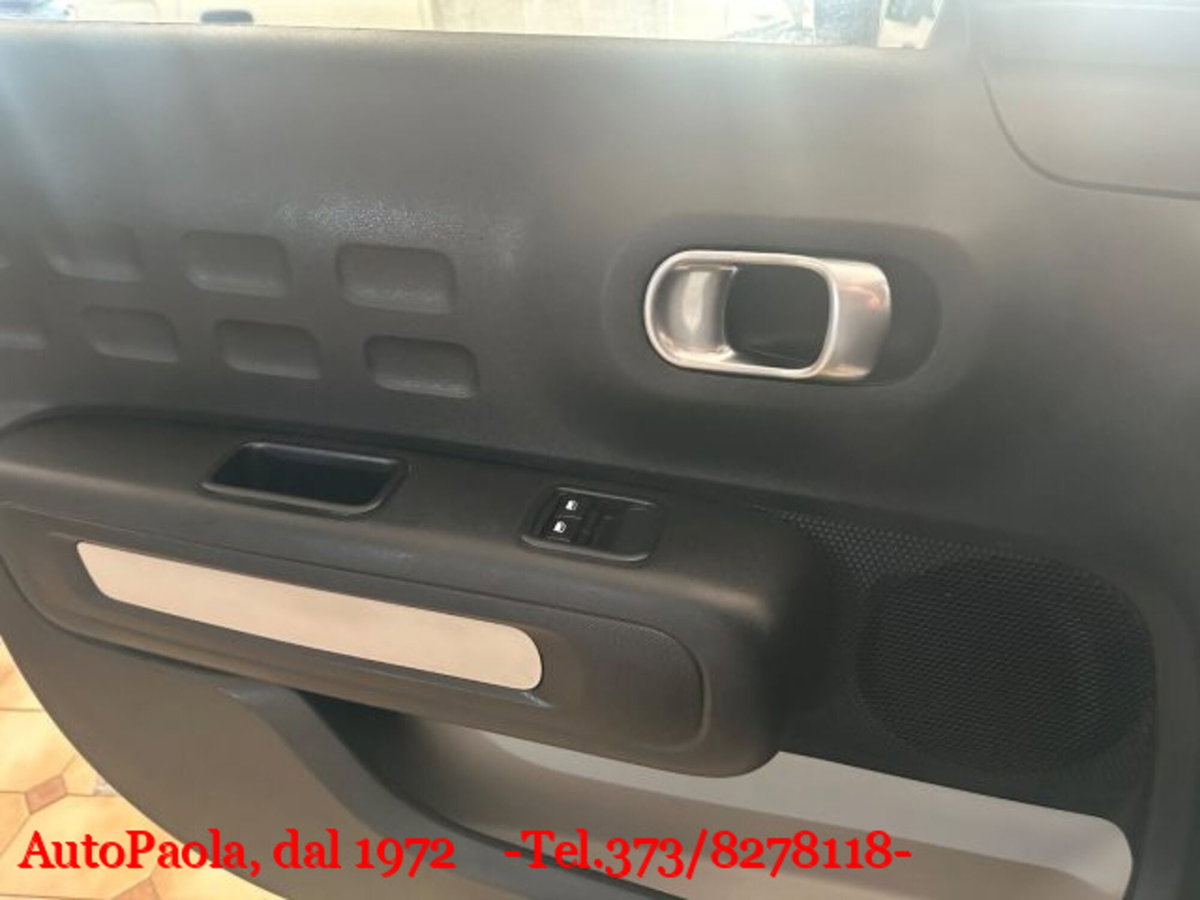 Citroen C3 BlueHDi 100 S&S Van Feel (9)