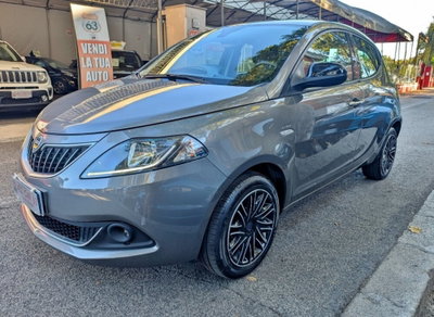 Lancia Ypsilon 1.0 FireFly 5 porte S&S Hybrid Gold Plus usata
