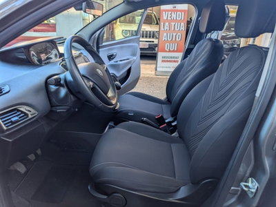 Lancia Ypsilon 1.0 FireFly 5 porte S&S Hybrid Gold Plus (12)