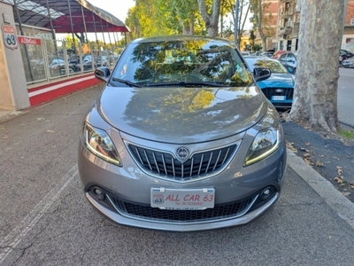 Lancia Ypsilon 1.0 FireFly 5 porte S&S Hybrid Gold Plus (2)