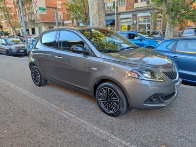 Lancia Ypsilon 1.0 FireFly 5 porte S&S Hybrid Gold Plus (3)