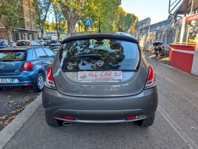 Lancia Ypsilon 1.0 FireFly 5 porte S&S Hybrid Gold Plus (5)