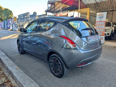 Lancia Ypsilon 1.0 FireFly 5 porte S&S Hybrid Gold Plus (6)