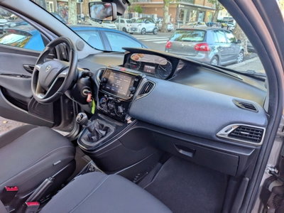 Lancia Ypsilon 1.0 FireFly 5 porte S&S Hybrid Gold Plus (9)