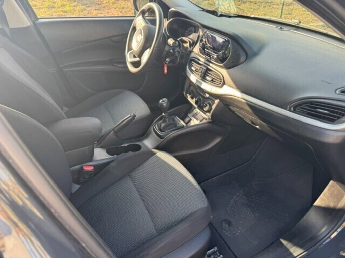 Fiat Tipo Tipo 1.4 T-Jet 120CV 5 porte Mirror (9)