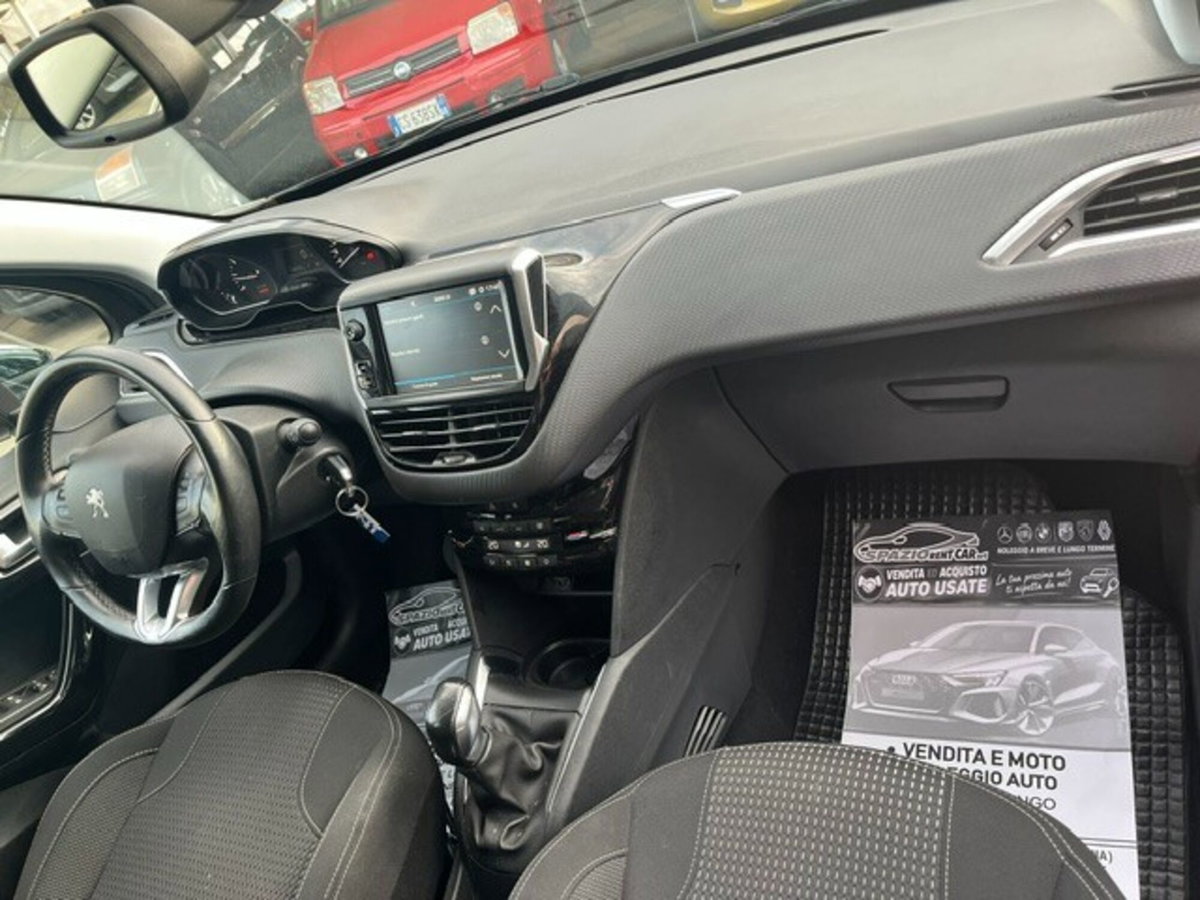 Peugeot 208 82 5 porte Allure (11)