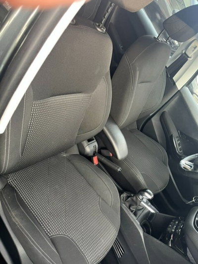 Peugeot 208 82 5 porte Allure (13)