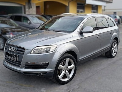 Audi Q7 3.0 V6 TDI 240 CV clean diesel quattro tiptronic usata