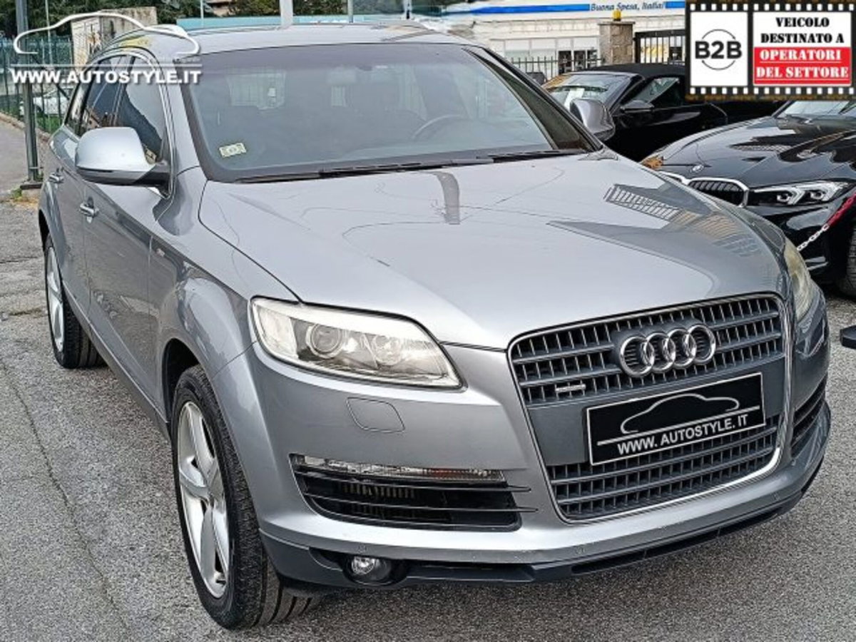Audi Q7 3.0 V6 TDI 240 CV clean diesel quattro tiptronic (4)