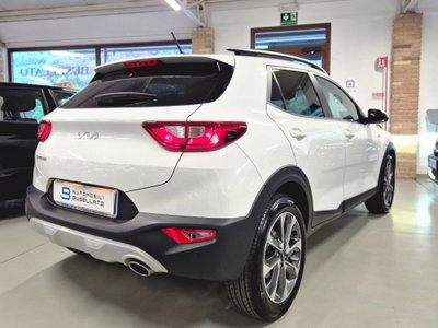 Kia Stonic 1.0 T-GDi 100 CV MHEV iMT Style (15)