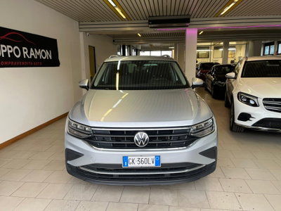Volkswagen Tiguan 2.0 TDI 150 CV SCR DSG 4MOTION Life (2)