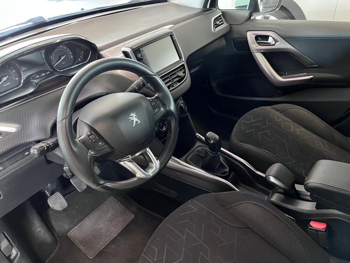 Peugeot 2008 e-HDi 92 CV Stop&Start Active (14)