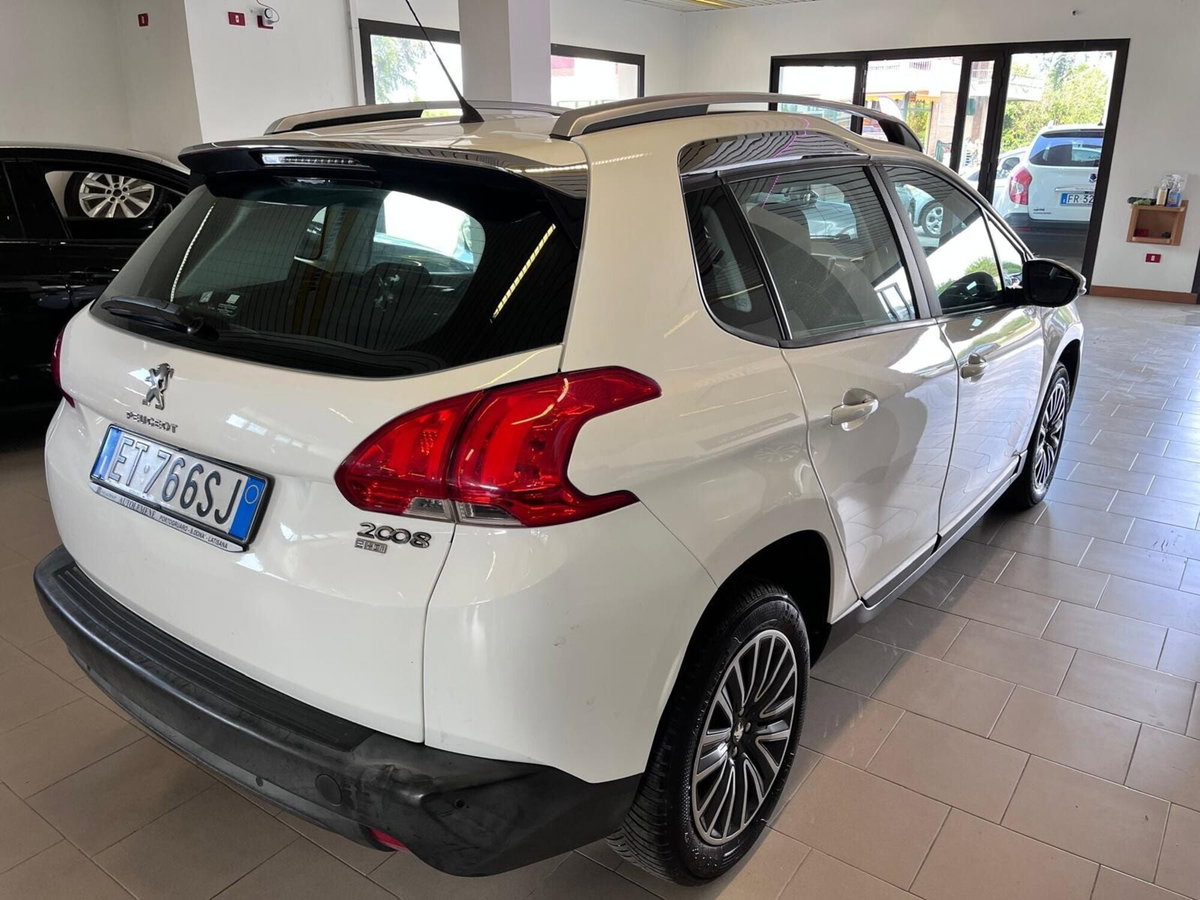 Peugeot 2008 e-HDi 92 CV Stop&Start Active (5)