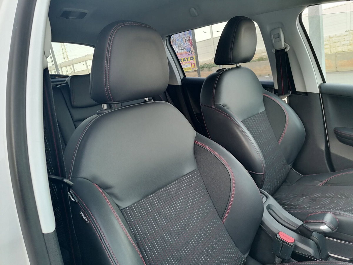 Peugeot 2008 100 GT Line (10)