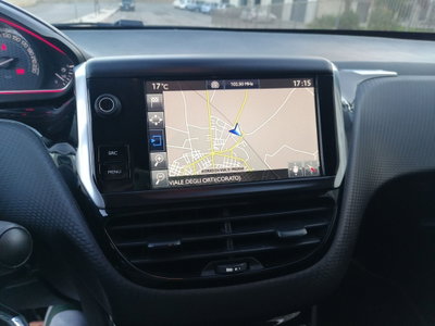 Peugeot 2008 100 GT Line (17)