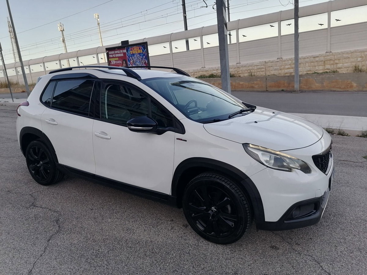 Peugeot 2008 100 GT Line (4)