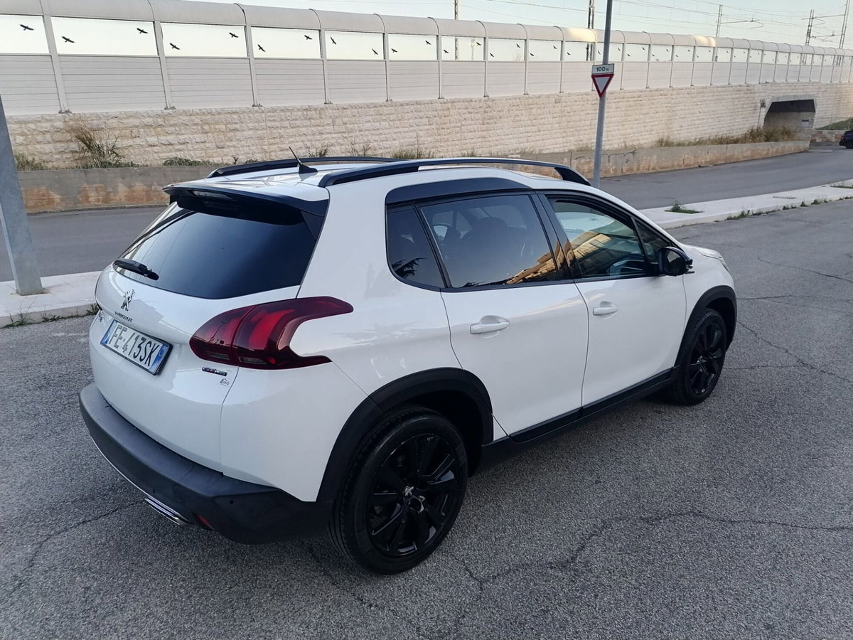 Peugeot 2008 100 GT Line (5)