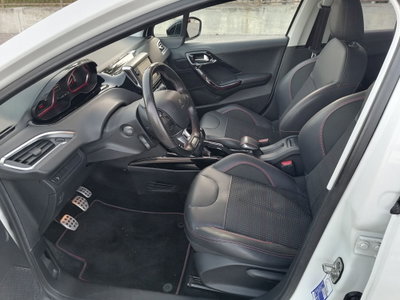 Peugeot 2008 100 GT Line (9)