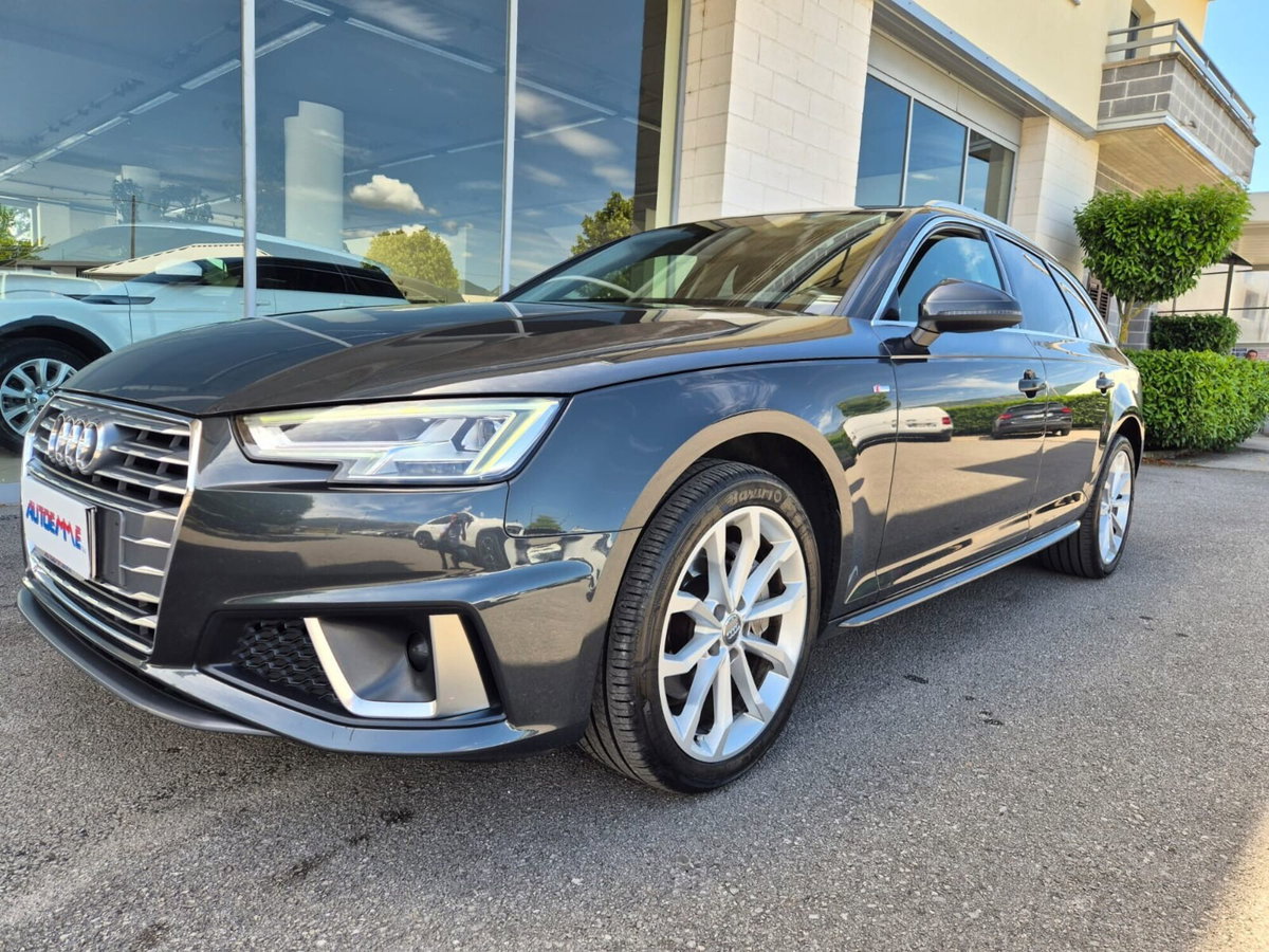 Audi A4 Avant 40 TDI quattro S tronic S line edition