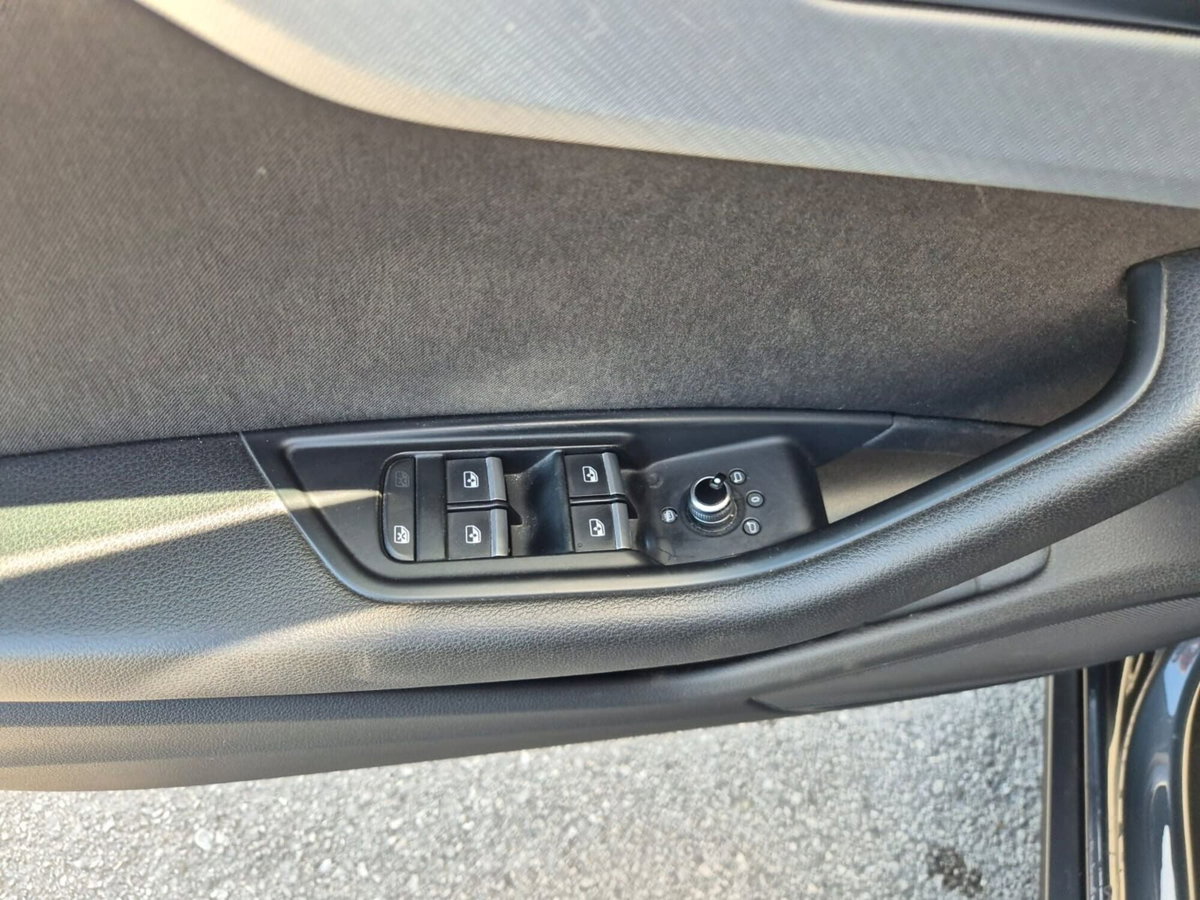 Audi A4 Avant 40 TDI quattro S tronic S line edition (18)