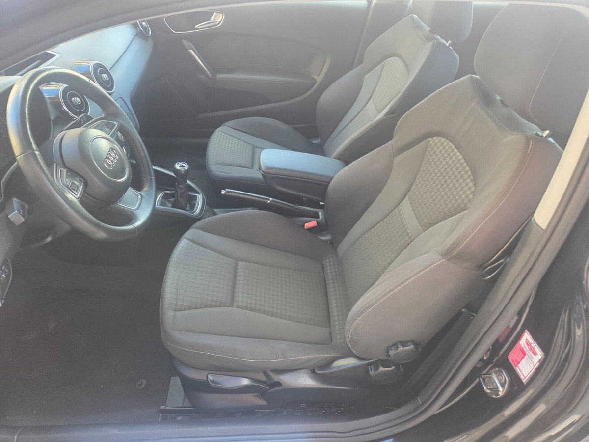 Audi A1 1.2 TFSI Attraction (13)