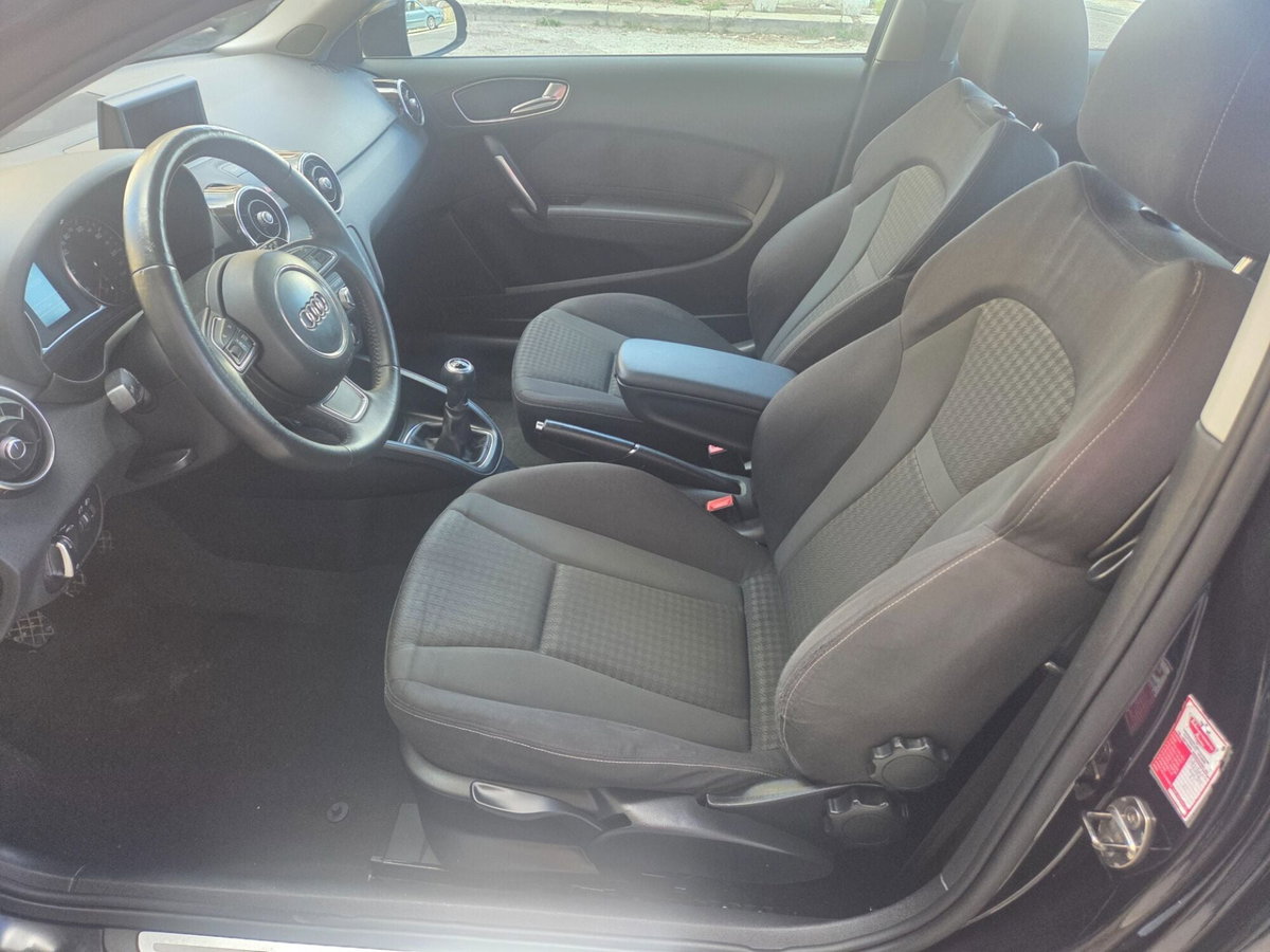 Audi A1 1.2 TFSI Attraction (14)
