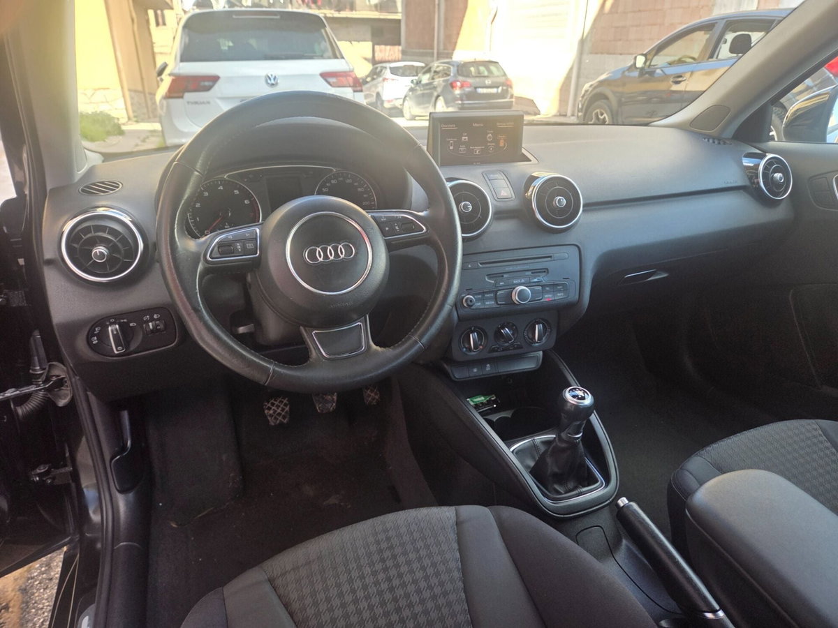 Audi A1 1.2 TFSI Attraction (18)
