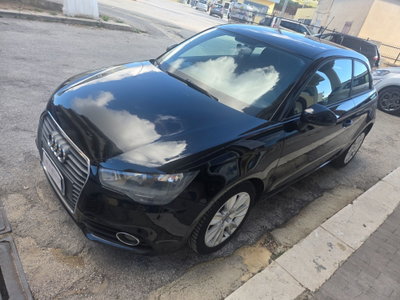 Audi A1 1.2 TFSI Attraction (2)