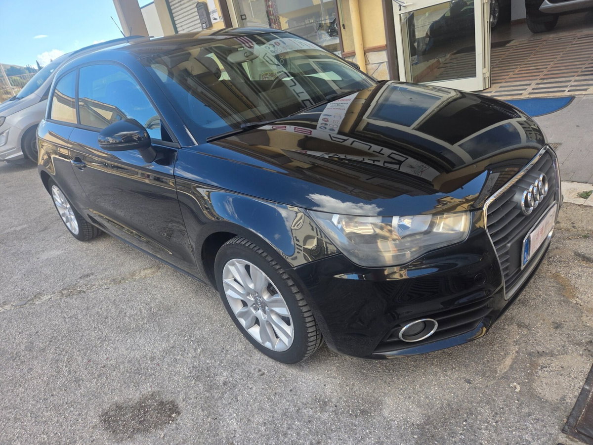 Audi A1 1.2 TFSI Attraction (4)