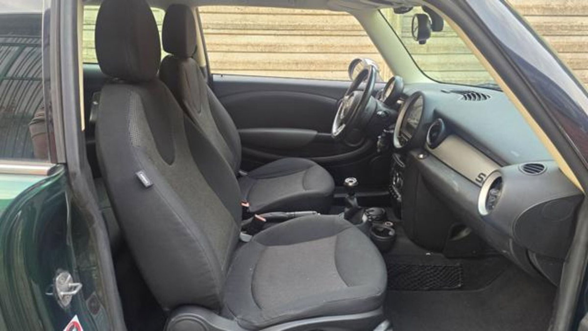MINI Mini Clubman 1.6 16V Cooper D Clubman (5)