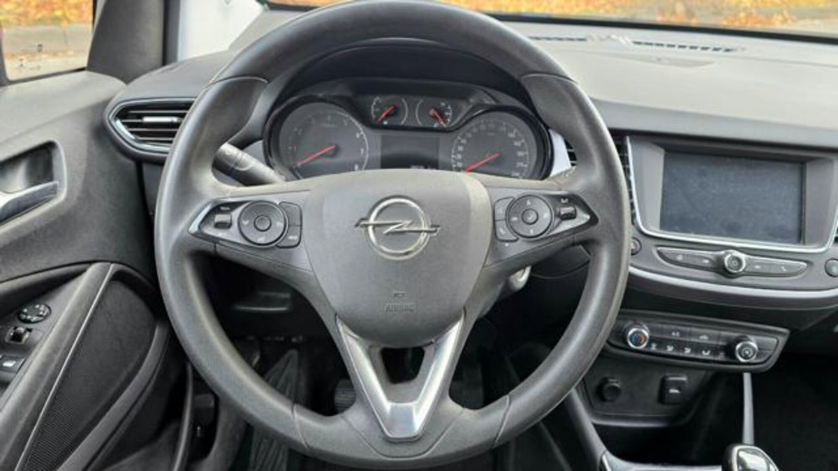 Opel Crossland X 1.2 12V Innovation (17)