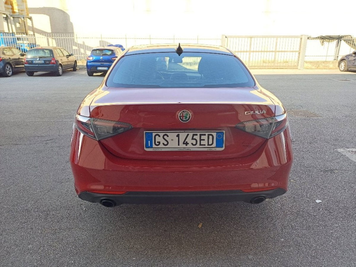 Alfa Romeo Giulia 2.2 Turbodiesel 160 CV AT8 Sprint (3)