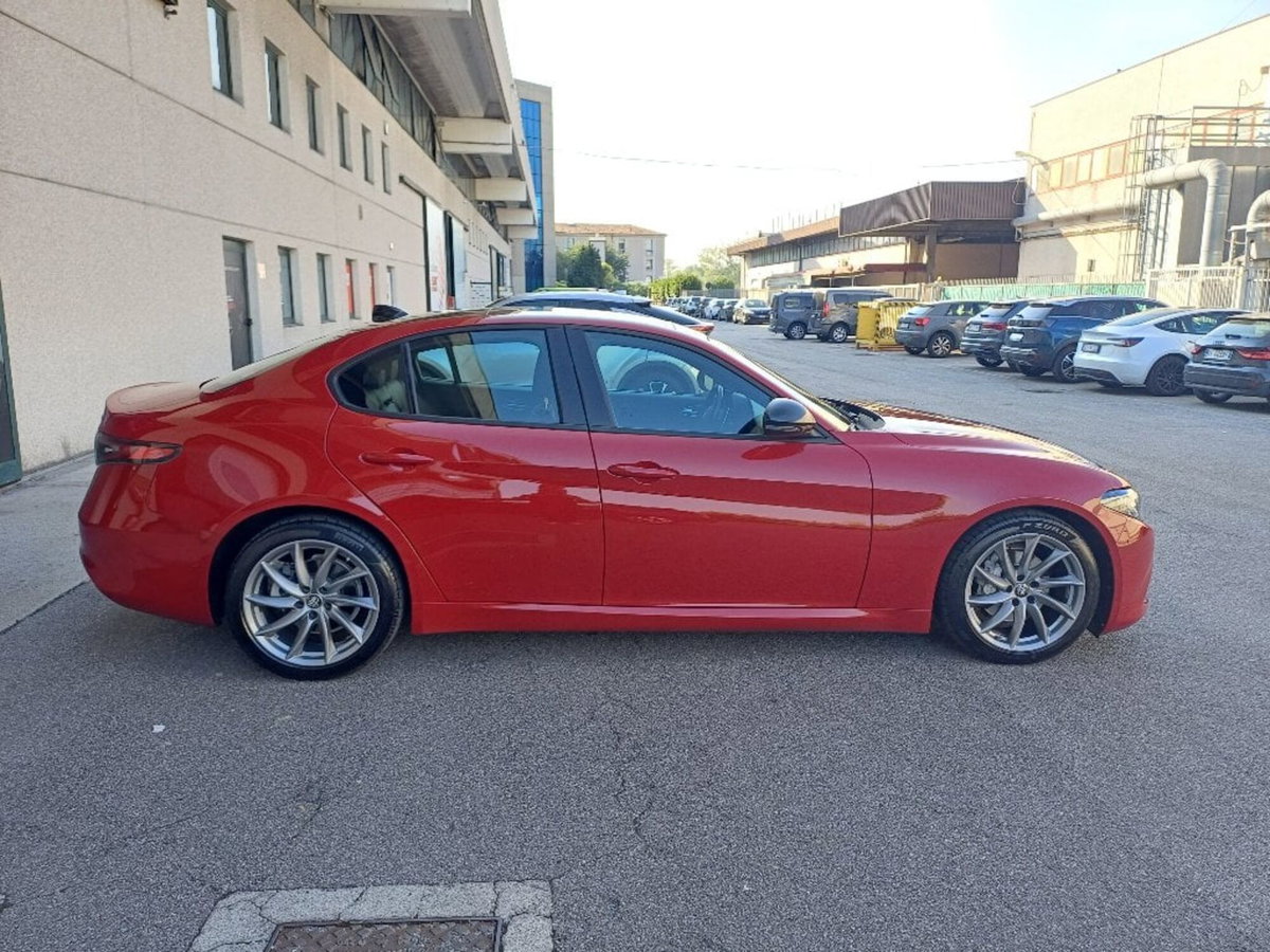 Alfa Romeo Giulia 2.2 Turbodiesel 160 CV AT8 Sprint (5)
