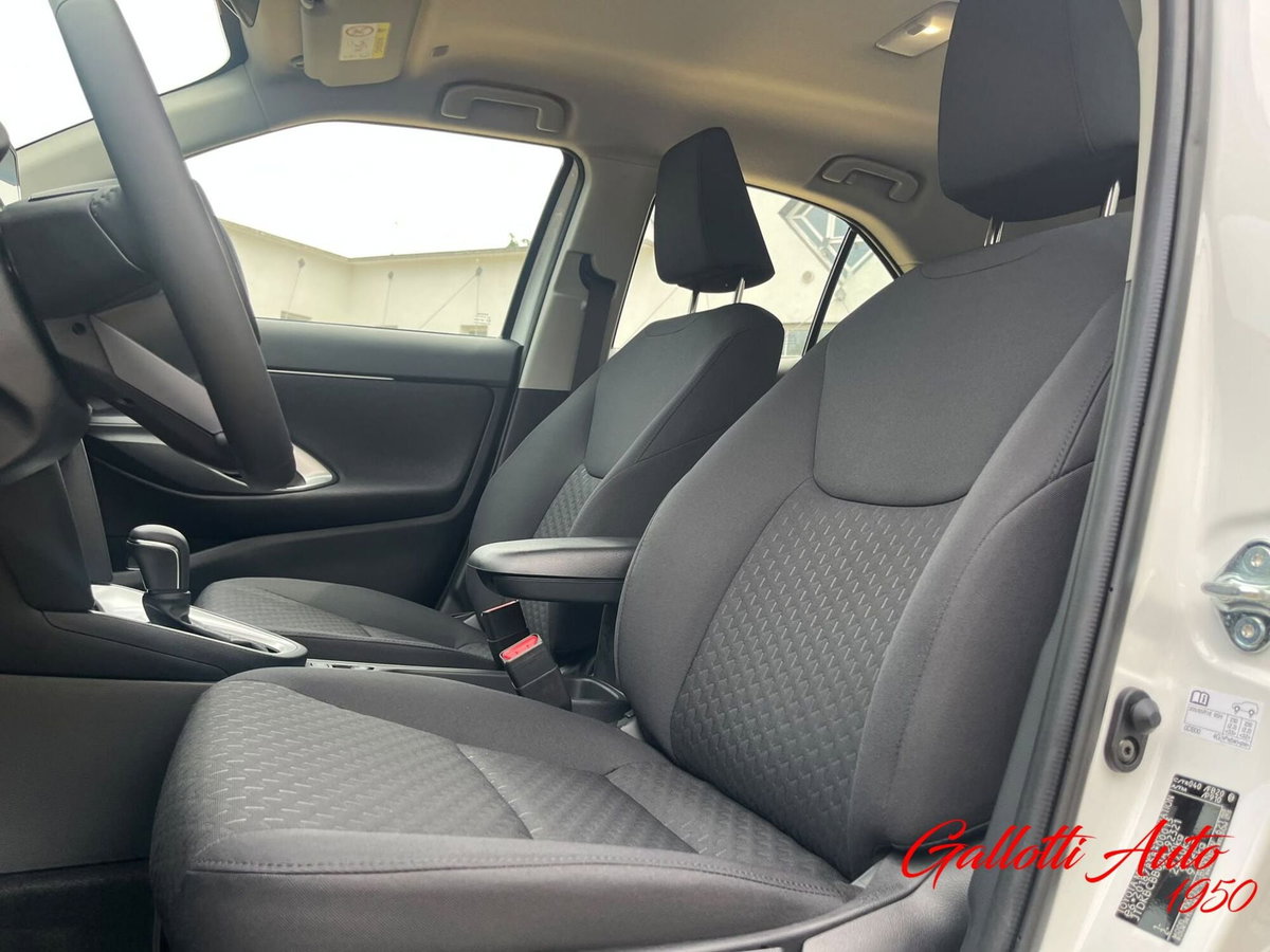 Toyota Yaris Cross Active fwd 115cv e-cvt (10)