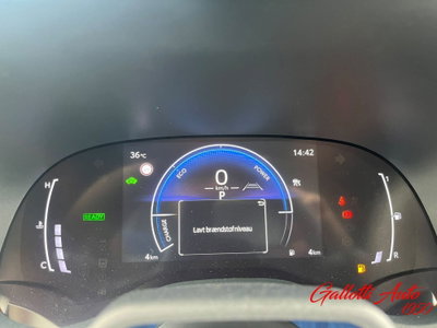 Toyota Yaris Cross Active fwd 115cv e-cvt (12)