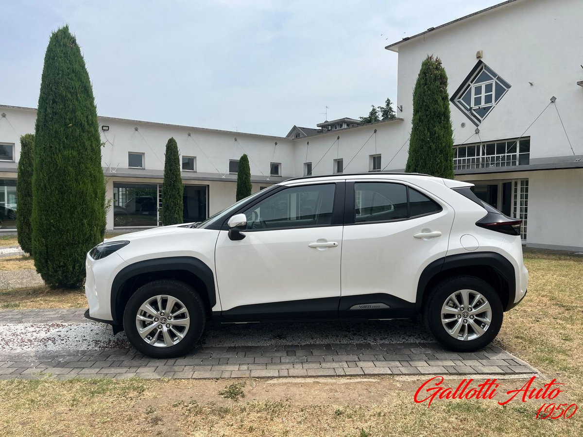 Toyota Yaris Cross Active fwd 115cv e-cvt (3)