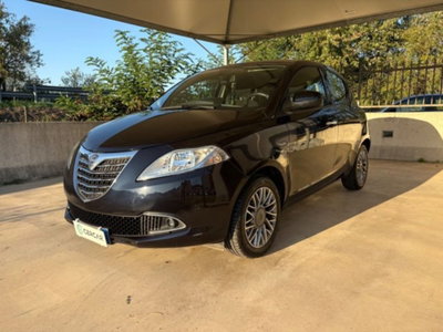 Lancia Ypsilon 1.2 69 CV 5 porte Silver usata