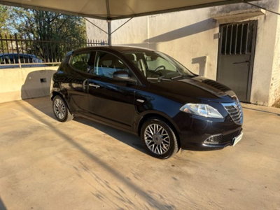 Lancia Ypsilon 1.2 69 CV 5 porte Silver (3)