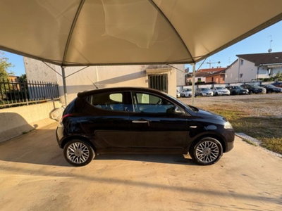 Lancia Ypsilon 1.2 69 CV 5 porte Silver (8)