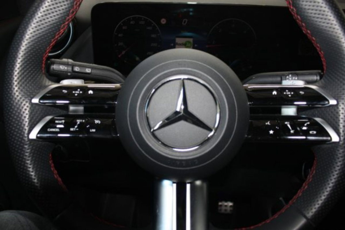 Mercedes-Benz GLA SUV 200 d AMG Line Premium Plus 4matic auto (10)