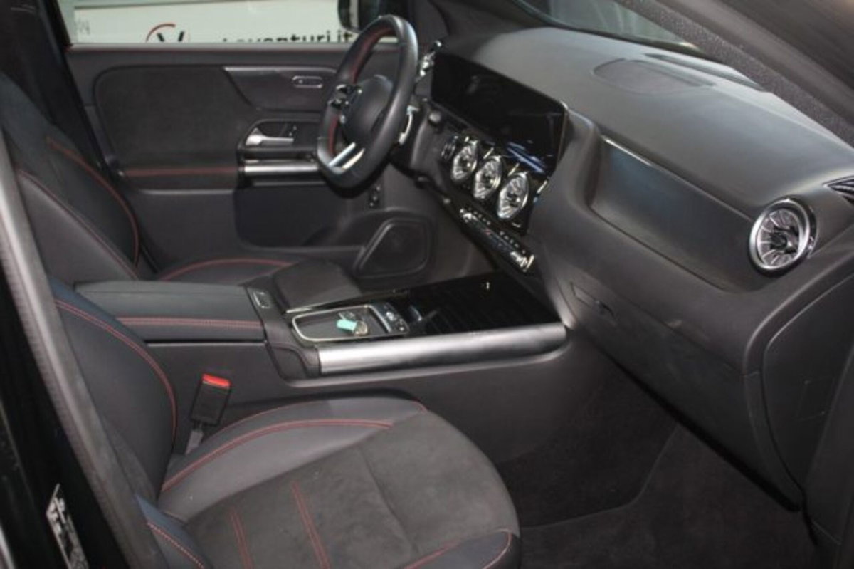Mercedes-Benz GLA SUV 200 d AMG Line Premium Plus 4matic auto (7)
